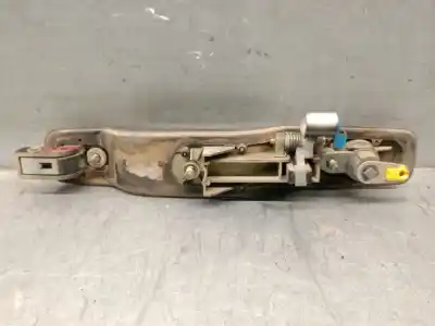 Pezzo di ricambio per auto di seconda mano maniglia esterna anteriore sinistra per ssangyong rodius i 2.7 xdi 4wd riferimenti oem iam 7245021200lak  7245021200lak