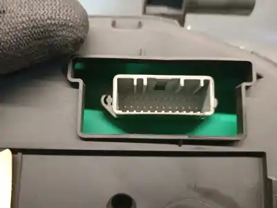 Peça sobressalente para automóvel em segunda mão quadrante por renault clio iii 1.5 dci diesel referências oem iam 8200582705  8201060310