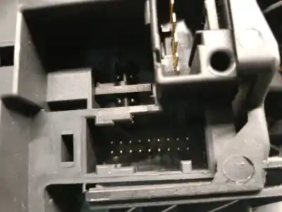 Second-hand car spare part headlights switch for renault clio iii 1.5 dci diesel oem iam references 88102001  255405605r