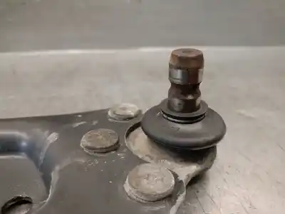 Peça sobressalente para automóvel em segunda mão braço de suspensão inferior esquerdo dianteiro por opel corsa 3 c 1.3 cdti 70ch manual referências oem iam 352061  352061