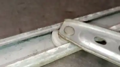 Автозапчастина б/у регулятор вікна передній лівий для toyota avensis (_t25_) 2.2 d-cat (adt251_) посилання на oem iam 6982005050  6982005050