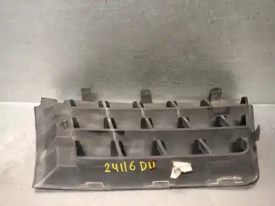 Автозапчастина б/у передня решіта для renault scénic ii (jm0/1_) 1.6 16v (jm1r) посилання на oem iam 8200140329  7701474779