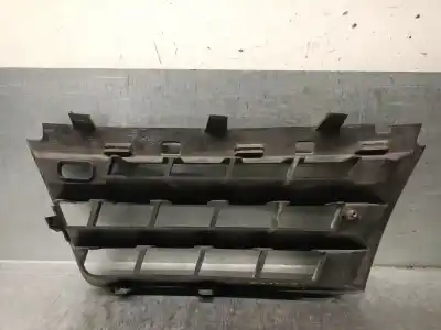 Автозапчастина б/у передня решіта для renault scénic ii (jm0/1_) 1.6 16v (jm1r) посилання на oem iam 8200140330  7701474779