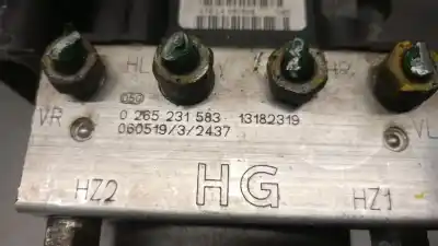 Peça sobressalente para automóvel em segunda mão abs por opel combo tour 1.3 cdti 16v referências oem iam 13182319 0265231583 bosch 1232983