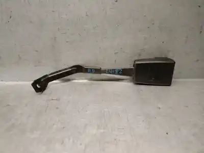 Автозапчасти б/у крюк для ремня передний правый за audi a3 (8p) 2.0 tdi ссылки oem iam 8p0857756c  8p085775601c