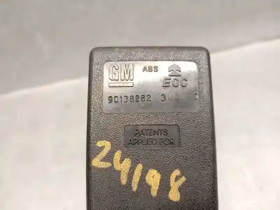 Pezzo di ricambio per auto di seconda mano gancio cintura anteriore sinistro per opel corsa a 1.2 riferimenti oem iam 90138282  