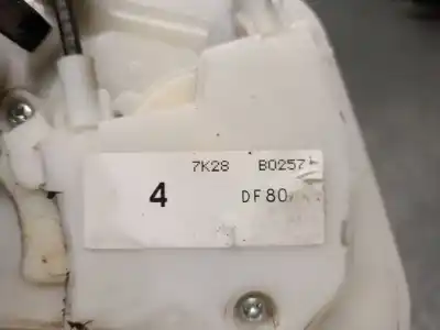 Peça sobressalente para automóvel em segunda mão fechadura da porta dianteira esquerda por mazda 2 lim. (de) 1.5 16v cat referências oem iam 7k28b0257  
