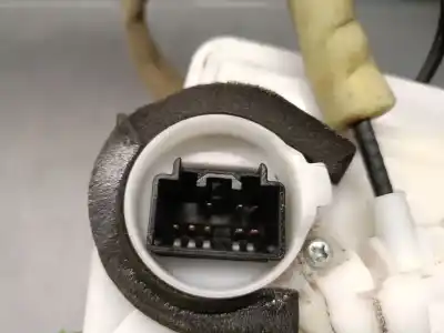 Peça sobressalente para automóvel em segunda mão fechadura da porta dianteira esquerda por mazda 2 lim. (de) 1.5 16v cat referências oem iam 7k28b0257  