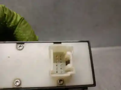 Second-hand car spare part headlights switch for mazda 2 lim. (de) 1.5 16v cat oem iam references df8366170  03099410