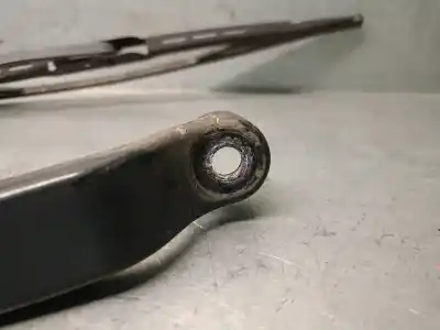 Pezzo di ricambio per auto di seconda mano braccio tergicristallo anteriore destro per mazda 2 lim. (de) 1.5 16v cat riferimenti oem iam 781864rd  