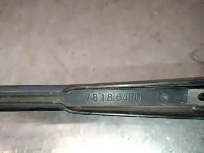 Pezzo di ricambio per auto di seconda mano braccio tergicristallo anteriore destro per mazda 2 lim. (de) 1.5 16v cat riferimenti oem iam 781864rd  