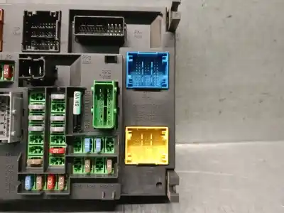 Second-hand car spare part fuse box unit for citroen c4 lim. 1.6 16v oem iam references 9665547280  