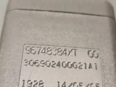 Peça sobressalente para automóvel em segunda mão chicote / encaixe cinto segurança dianteiro direito por citroen c4 lim. 1.6 16v referências oem iam 96748384xt