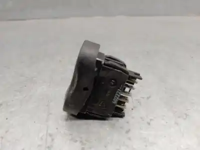 Peça sobressalente para automóvel em segunda mão botão / interruptor elevador vidro dianteiro esquerdo por dacia sandero 1.5 dci referências oem iam 8200602227  8200602227