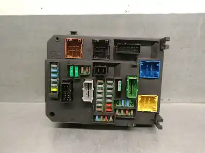 Second-hand car spare part fuse box unit for citroen ds5 2.0 bluehdi 150 oem iam references 9806687980