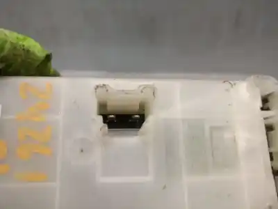 Peça sobressalente para automóvel em segunda mão botão / interruptor elevador vidro dianteiro esquerdo por nissan note (e11, ne11) 1.5 dci referências oem iam 254019u10b  254019u10b