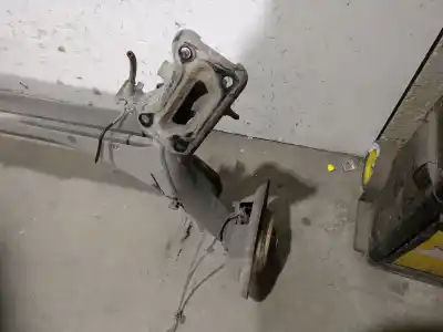 Peça sobressalente para automóvel em segunda mão charrió / suporte de eixo de trás por citroen c4 lim. 1.6 16v referências oem iam 5148y7  5148y7