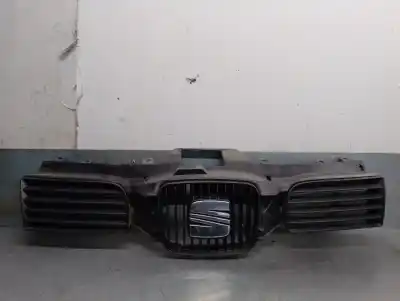 Second-hand car spare part front grille for seat leon (1m1) 1.6 16 v oem iam references 1m0853651f