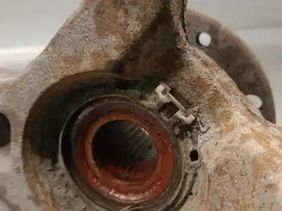 Second-hand car spare part front left knuckle for nissan note (e11, ne11) 1.5 dci oem iam references 40015ax600  40015ax600