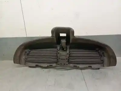 İkinci el araba yedek parçası ÖN RADYATÖR IZGARASI için BMW SERIE 1 BERLINA (E81/E87) 2.0 16V OEM IAM referansları 51647174450  