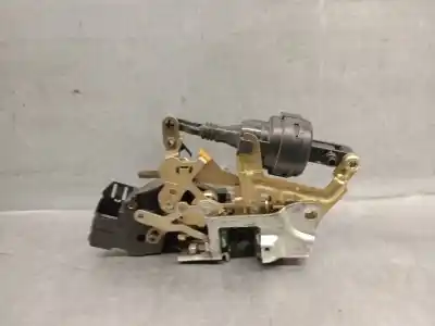 Second-hand car spare part left front door lock for mercedes-benz clase c (w202) berlina 1.8 16v cat oem iam references a2027200935