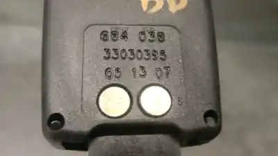 Pezzo di ricambio per auto di seconda mano gancio cintura anteriore destro per renault modus 1.4 16v riferimenti oem iam 8200684040 33030395 8200684040