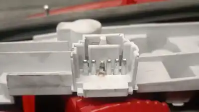 Second-hand car spare part right tailgate light for renault modus 1.4 16v oem iam references 8200538785  8200538785