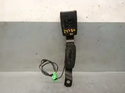 Pezzo di ricambio per auto di seconda mano GANCIO CINTURA ANTERIORE SINISTRO per SEAT IBIZA IV (6J5, 6P1) 1.0 Riferimenti OEM IAM 6P0857755C  