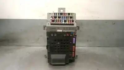 Peça sobressalente para automóvel em segunda mão Caixa De Fusíveis E Relés por RENAULT LAGUNA (B56) 1.9 dTi Diesel CAT Referências OEM IAM 7700821586  