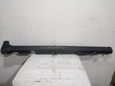 Second-hand car spare part SIDE SKIRT for CITROEN C3 III (SX) 1.2 VTI 82 LPG OEM IAM references 9813817380  