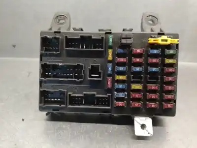 Pezzo di ricambio per auto di seconda mano scatola relè/fusibili per hyundai getz (tb) 1.6 gls 105 cv / 77 kw riferimenti oem iam 911981c000