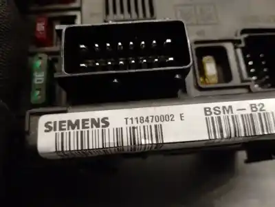 Second-hand car spare part fuse box unit for citroen berlingo 1.9 d multispace oem iam references 9643498980 t118470002e siemens 