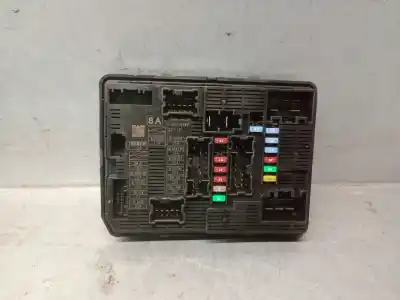 Peça sobressalente para automóvel em segunda mão caixa de fusíveis e relés por dacia sandero iii 1.0 tce 90 referências oem iam 284b64435r