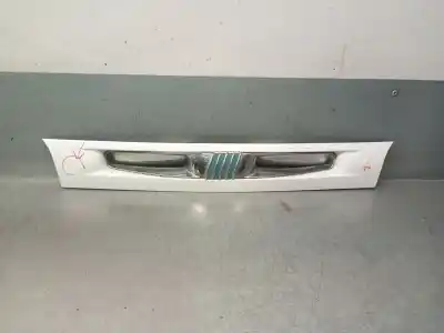 Second-hand car spare part Front Grille for FIAT BRAVA (182) 1.9 Turbodiesel OEM IAM references 735263394  735263394