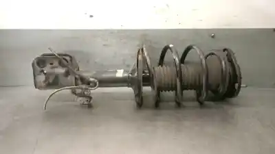 Tweedehands auto-onderdeel SCHOKBREKER RECHTS VOOR voor TOYOTA AVENSIS (_T25_) 2.0 D-4D (ADT250_) OEM IAM-referenties 4851005222  