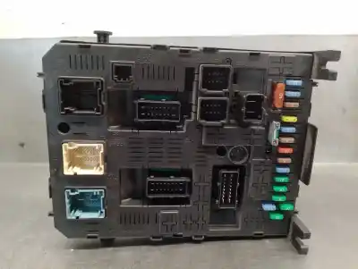 Pièce détachée automobile d'occasion BOÎTES À FUSIBLES pour CITROEN C4 PICASSO I MONOSPACE (UD_) 2.0 HDI 138 Références OEM IAM 657064  