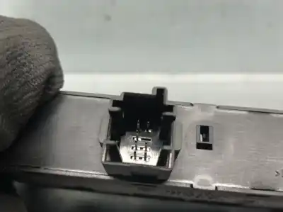 Second-hand car spare part left front power window switch for bmw 3 (e46) 328 i oem iam references 61318381518  