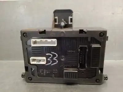 Pezzo di ricambio per auto di seconda mano scatola relè/fusibili per renault clio iii 1.5 dci diesel cat riferimenti oem iam 8200343733