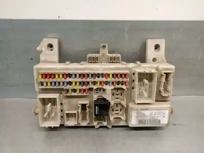 Pezzo di ricambio per auto di seconda mano SCATOLA RELÈ/FUSIBILI per FORD FOCUS BERLINA (CAP) 1.6 TDCi CAT Riferimenti OEM IAM 6M5T14014  