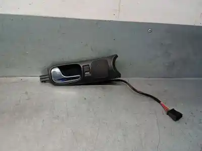 Peça sobressalente para automóvel em segunda mão Puxador Interior Dianteiro Esquerdo por AUDI A4 BERLINA (B5) 1.8 Referências OEM IAM 8D1837019  8D1837019A