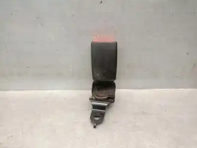 Pezzo di ricambio per auto di seconda mano GANCIO CINTURA POSTERIORE SINISTRO per VOLKSWAGEN TOURAN (1T3) 1.6 TDI Riferimenti OEM IAM 1T0857739D  
