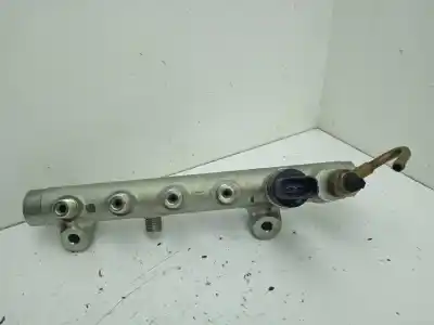 Second-hand car spare part distributor pipe for opel astra h sedán (a04) 1.7 cdti (l69) oem iam references 0445214049