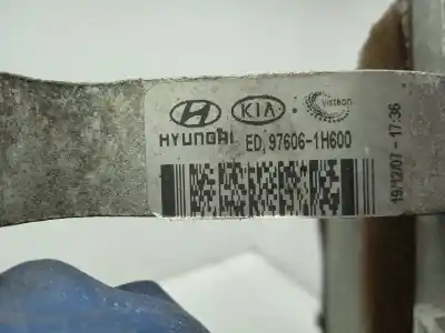 Peça sobressalente para automóvel em segunda mão condensador / radiador de ar condicionado por kia cee´d 2.0 crdi referências oem iam 976061h600  