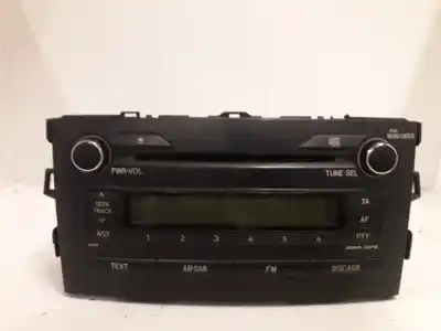 Peça sobressalente para automóvel em segunda mão sistema de áudio / rádio cd por toyota auris (_e15_) 1.4 d-4d (nde150_) referências oem iam 8612002a70