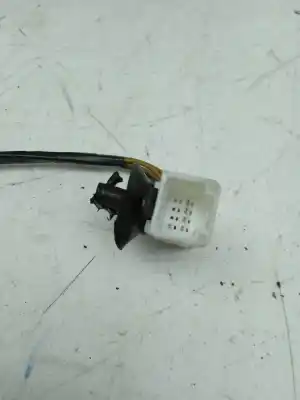 Peça sobressalente para automóvel em segunda mão espelho retrovisor esquerdo por dacia logan 1.4 cat referências oem iam 963027472r  