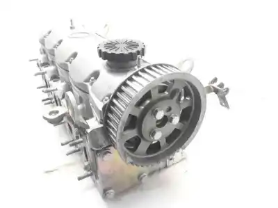 Pièce détachée automobile d'occasion culasse du moteur pour renault master combi desde ´98 2.5 diesel 114 cv / 84 kw références oem iam 814043  