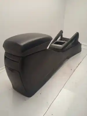 Pezzo di ricambio per auto di seconda mano bracciolo centrale per kia cee´d 1.4 cat riferimenti oem iam bsd048665  