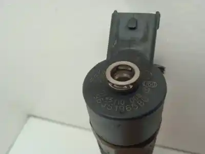 Second-hand car spare part injector for peugeot 406 berlina (s1/s2) motor 2.0 ltr. - 66 kw hdi cat oem iam references 0445110008  
