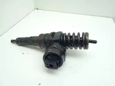 Recambio de automóvil de segunda mano de INYECTOR para VOLKSWAGEN PASSAT BERLINA (3B2)  referencias OEM IAM 038130073F  