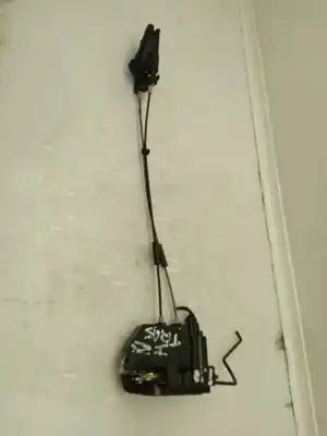 Peça sobressalente para automóvel em segunda mão fechadura da porta traseira esquerda por hyundai i10 1.1 12v cat referências oem iam 